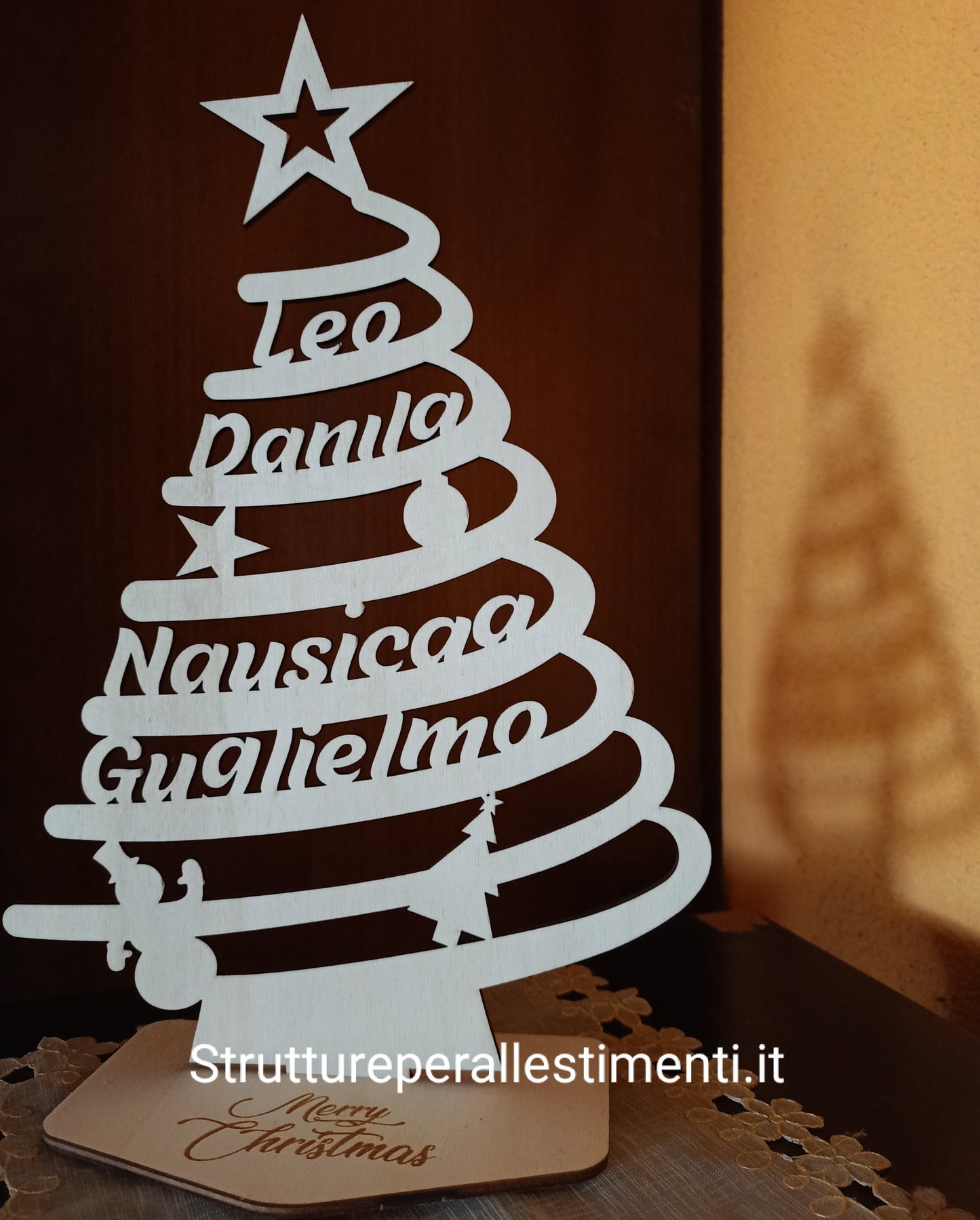 ALBERO DI NATALE IN LEGNO CON NOMI PERSONALIZZABILI